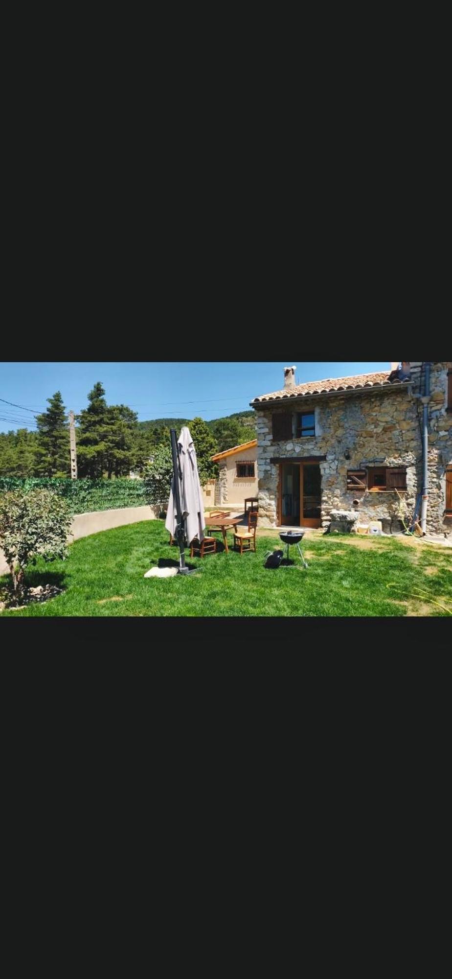 Dans Le Parc Regional Du Verdon - Bastide 140m2 Et Bastidon 85m2